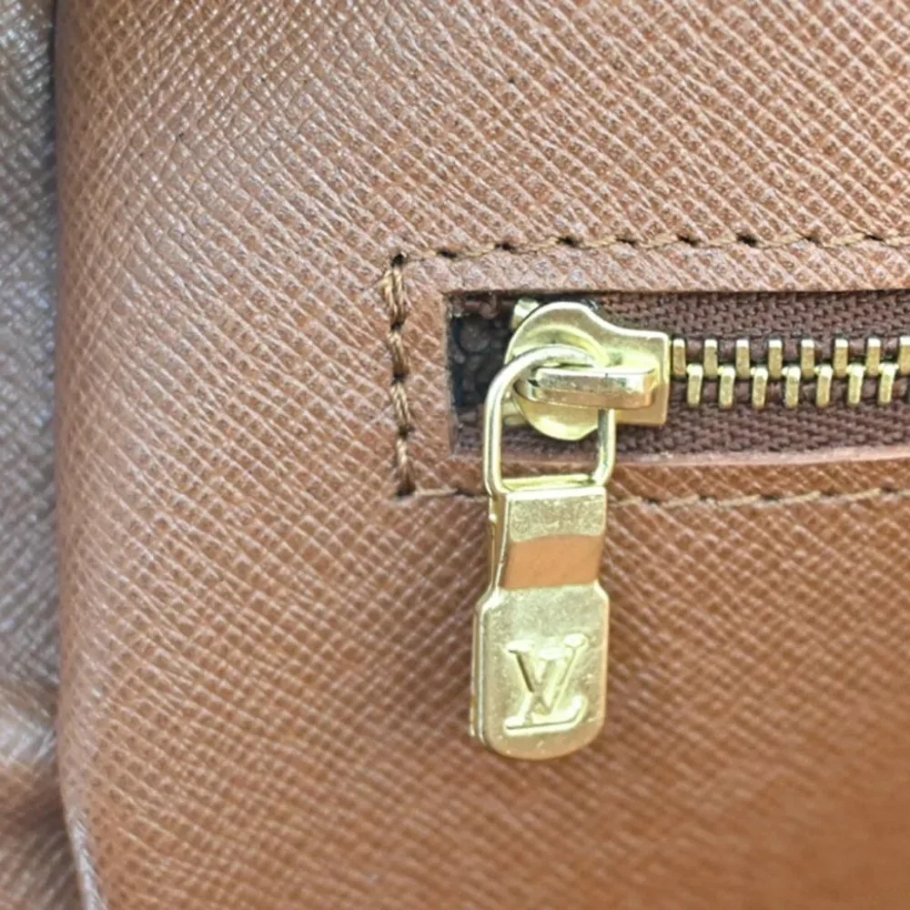 authenticity guaranteed LOUIS VUITTON Porte Documents Voyage Briefcase